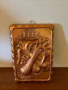 Copper Leek Wall Plaque — Decorative Home Wall Decor